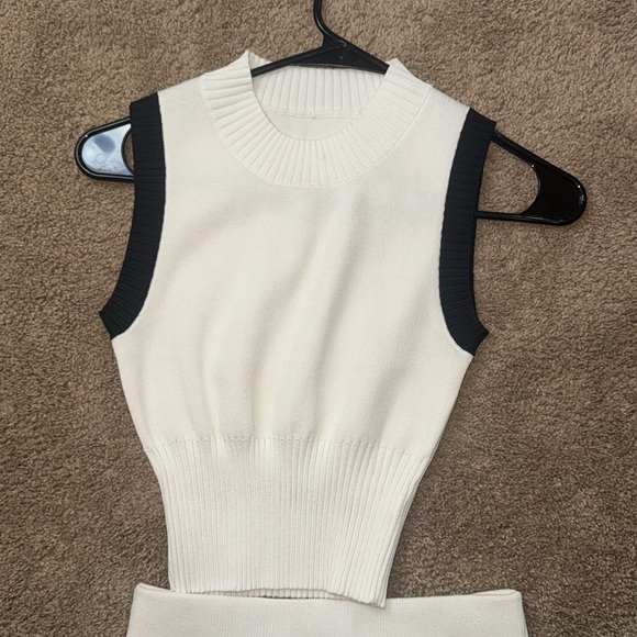 EUC Women's Commense Size XS Contrast Trim Mini Skirt Set Cream White Black - Picture 2 of 9